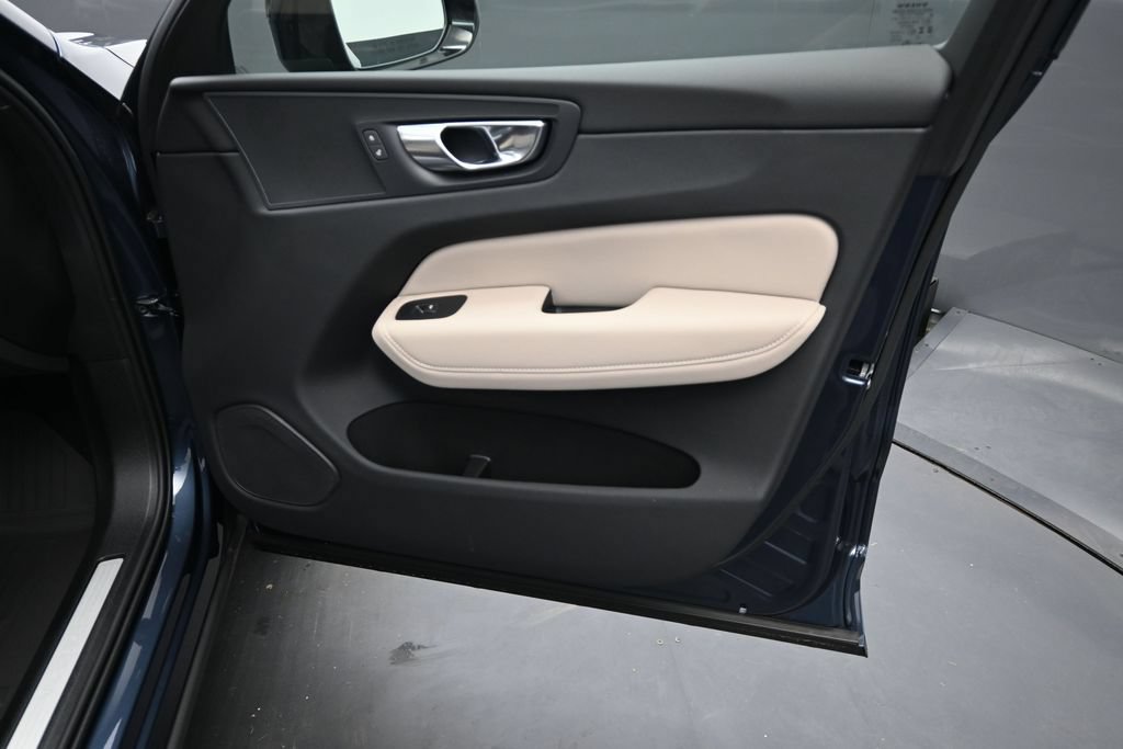 New 2026 Volvo XC60 T8 Plus w/ Climate Package AWD/4WD image 21