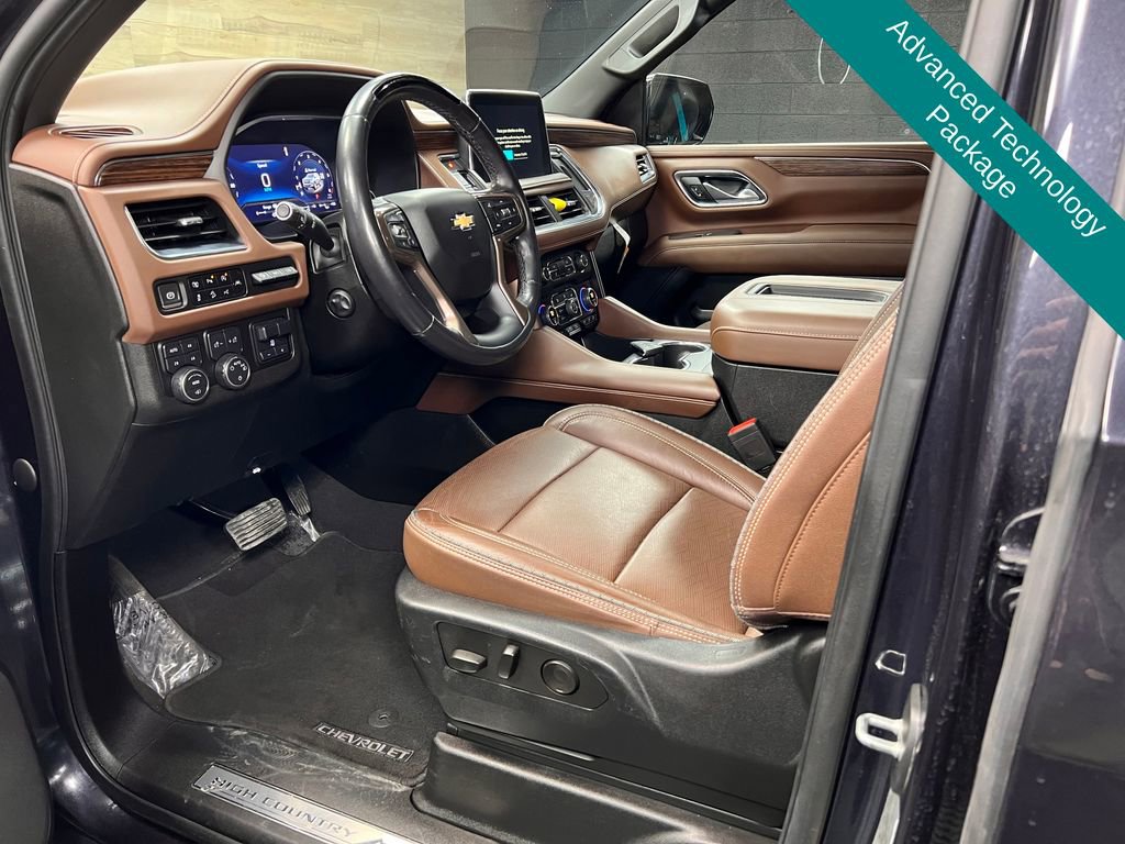 Used 2023 Chevrolet Suburban High Country w/ Advanced Technology Package image 3