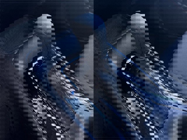 Used 2025 Toyota Corolla LE image 20