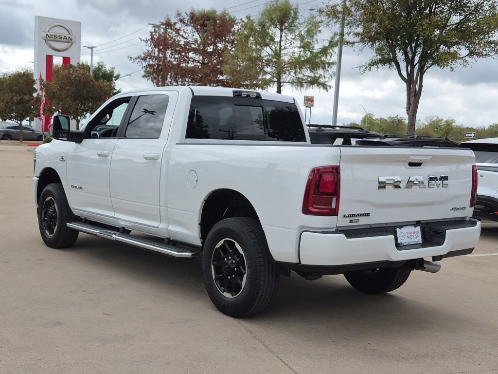 Used 2025 RAM 3500 Laramie AWD/4WD image 2