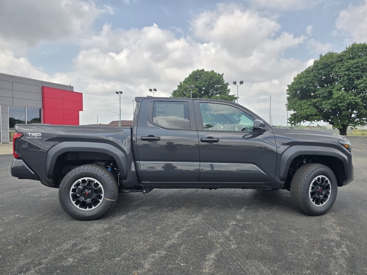 New 2026 Toyota Tacoma TRD Off-Road AWD/4WD image 16