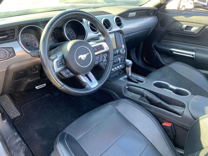Used 2019 Ford Mustang Premium RWD image 15