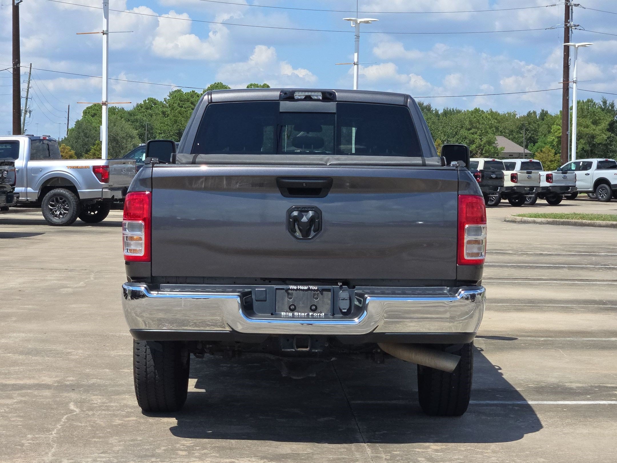 Used 2024 RAM 2500 Tradesman w/ Chrome Appearance Group AWD/4WD image 6