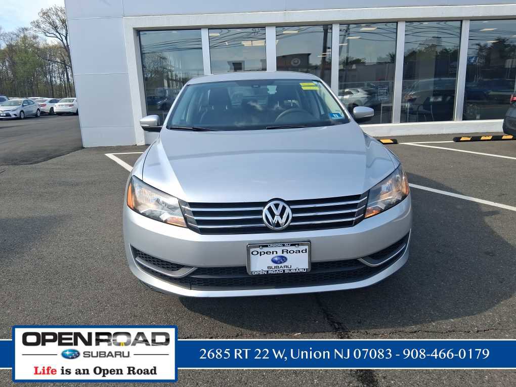 Used 2013 Volkswagen Passat Wolfsburg Edition image 2