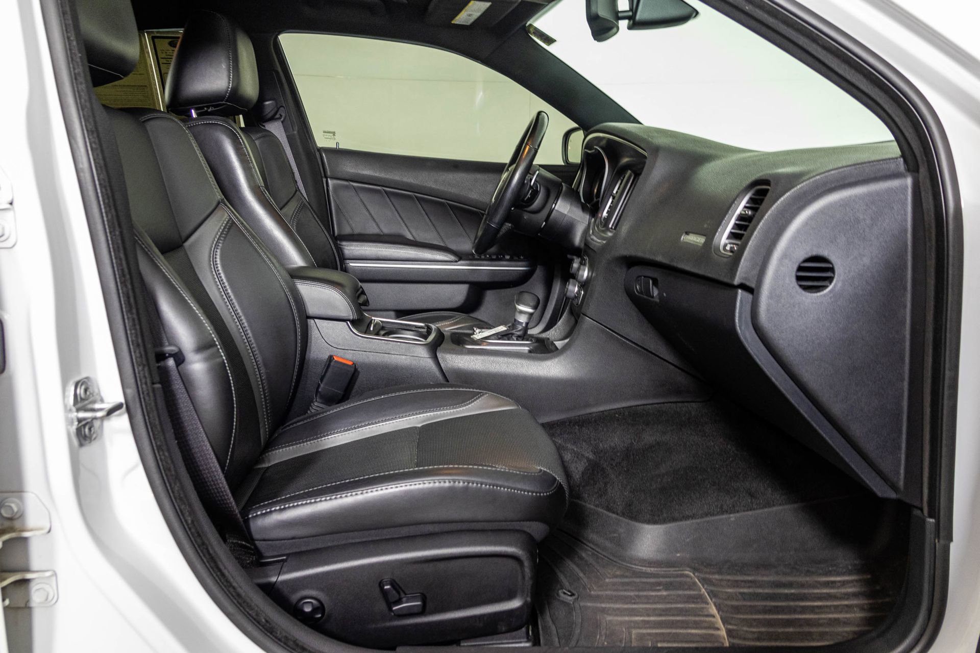 Used 2018 Dodge Charger GT AWD/4WD image 49