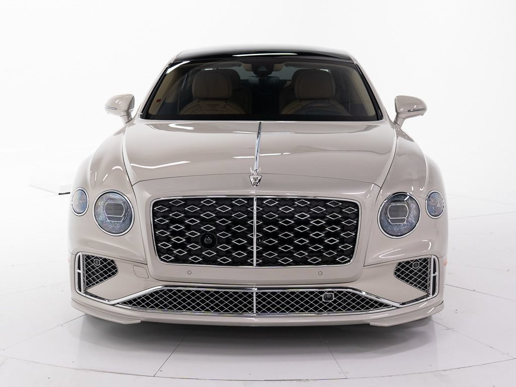 Used 2025 Bentley Flying Spur Plug-In Hybrid AWD/4WD image 8