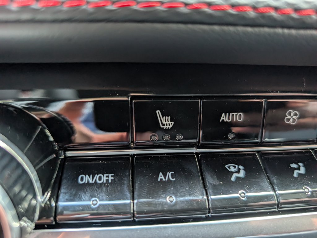 New 2027 Chevrolet Equinox RS w/ Safety and Technology Package FWD image 28
