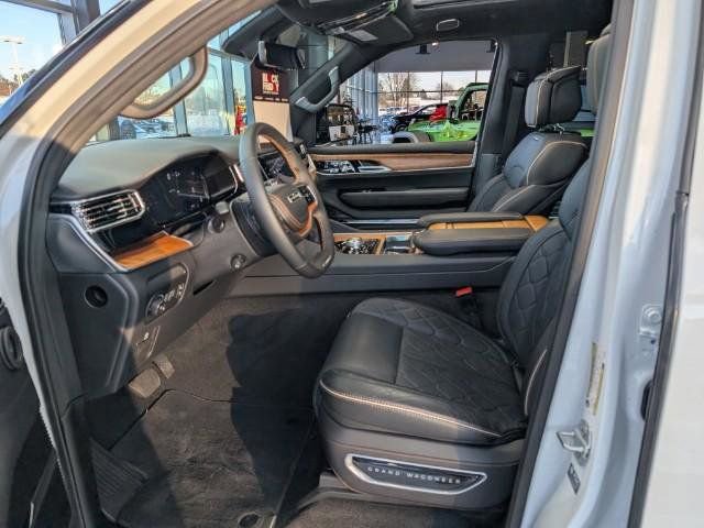 New 2025 Jeep Grand Wagoneer Series III w/ HD Trailer Tow Package image 7