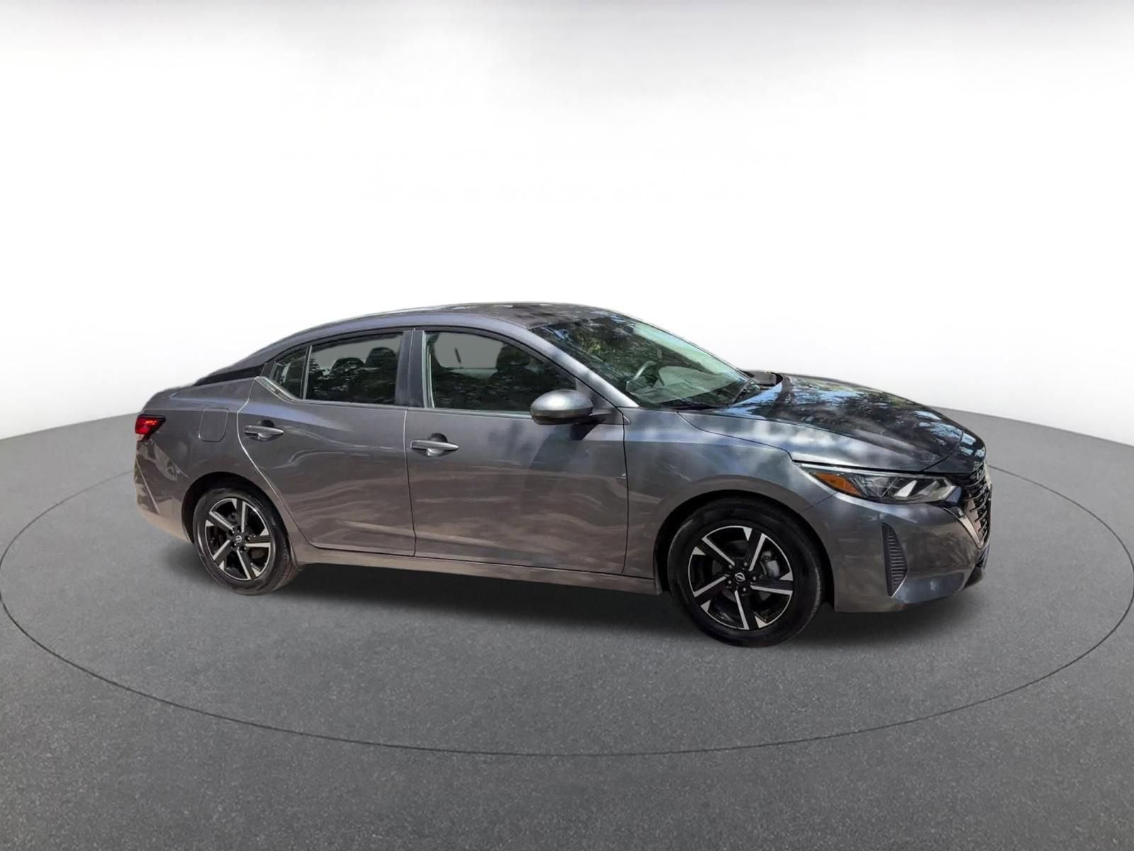 Used 2025 Nissan Sentra SV FWD video 2