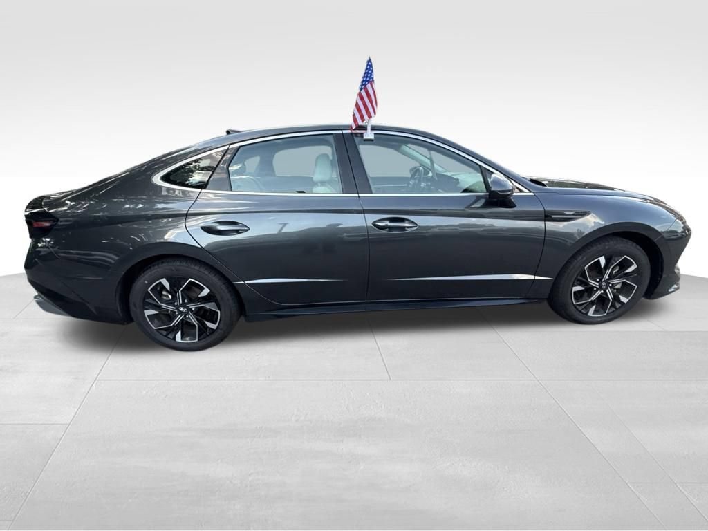 Used 2025 Hyundai Sonata SEL FWD image 8