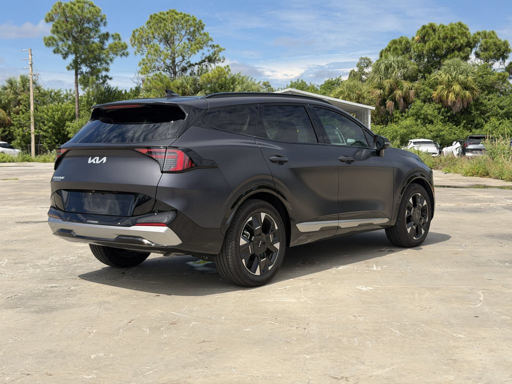 Certified 2026 Kia Sportage SX FWD image 4