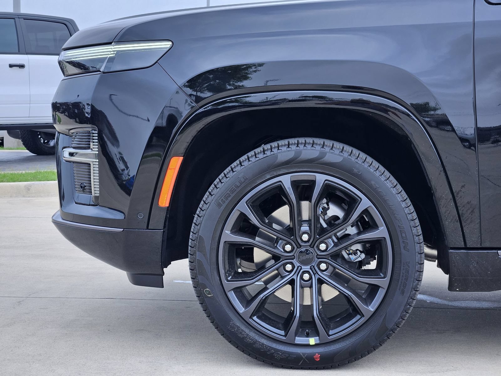 New 2026 Jeep Grand Wagoneer Summit AWD/4WD image 11