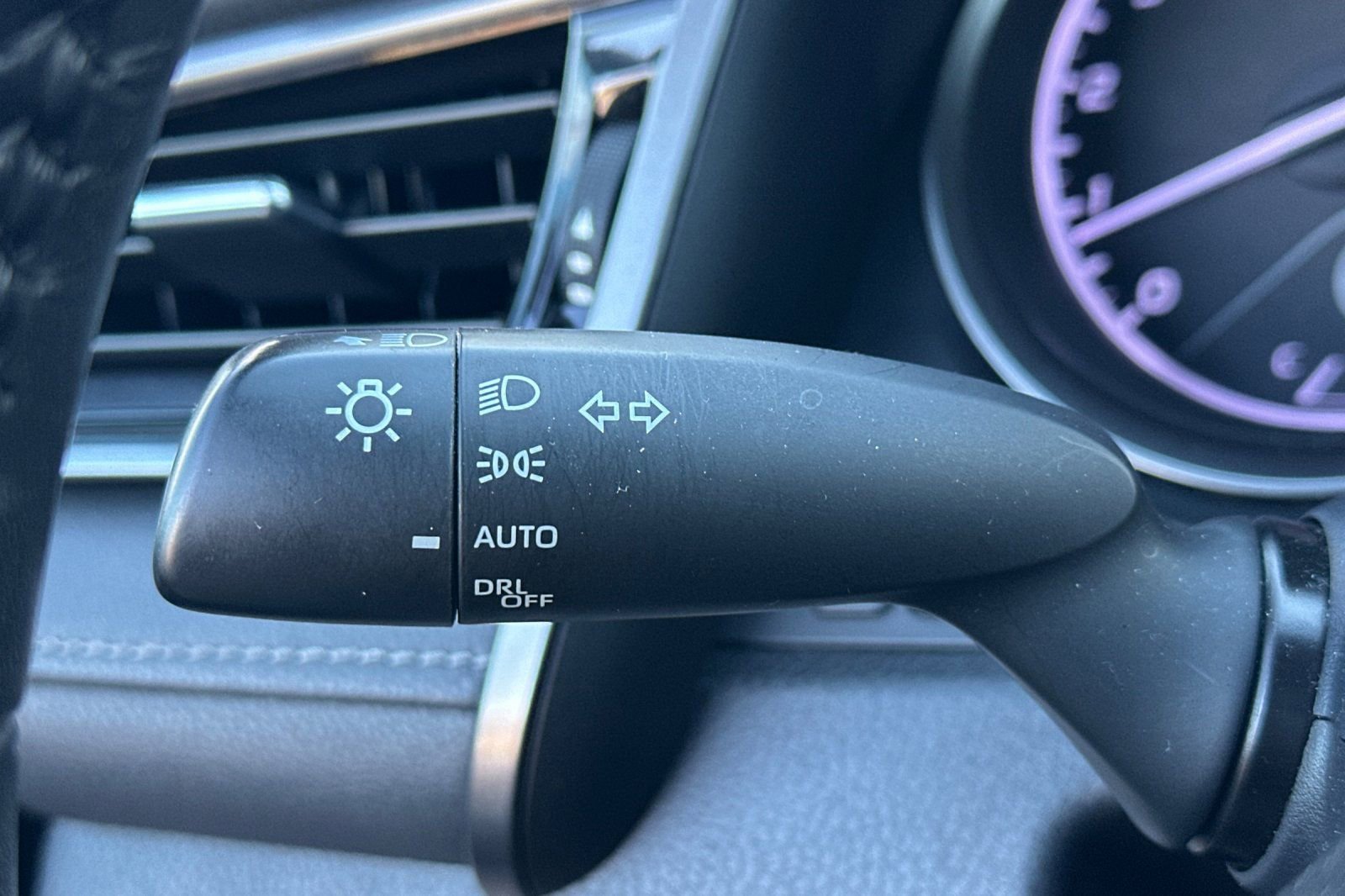 Used 2023 Toyota Camry SE image 35