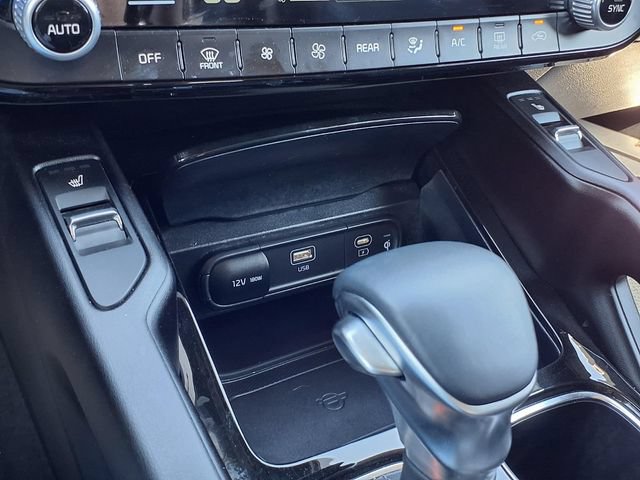 Used 2025 Kia Telluride S AWD/4WD image 16
