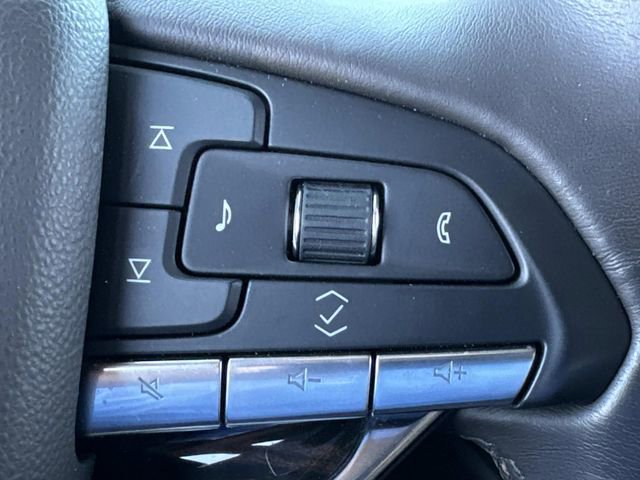 Used 2023 Cadillac Escalade Sport w/ LPO, ONYX Package image 32