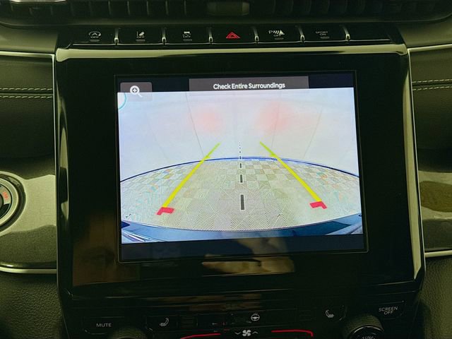 Used 2023 Jeep Grand Cherokee Altitude image 13