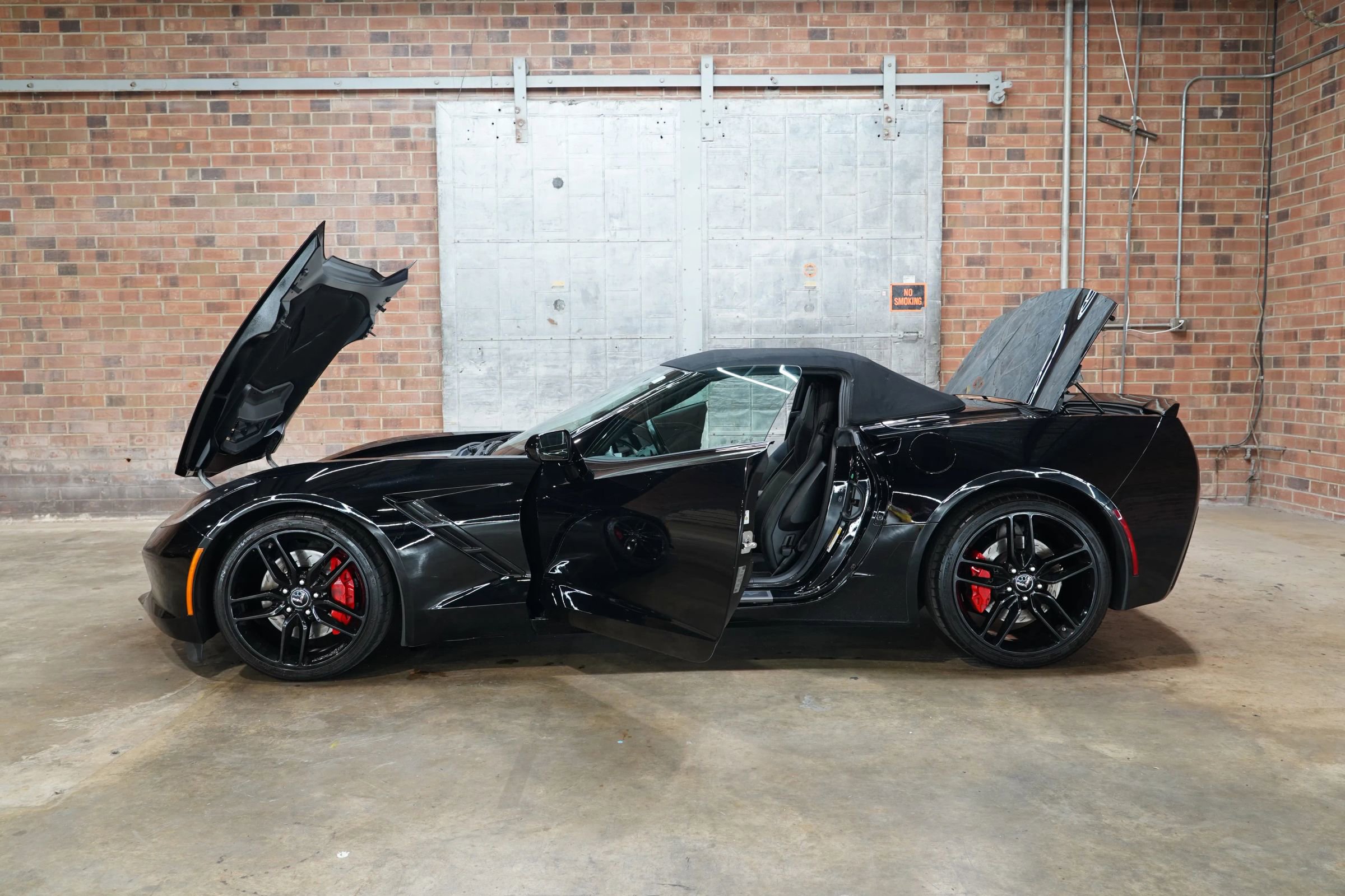 Used 2014 Chevrolet Corvette Stingray Convertible w/ 3LT Preferred Equipment Group RWD image 27