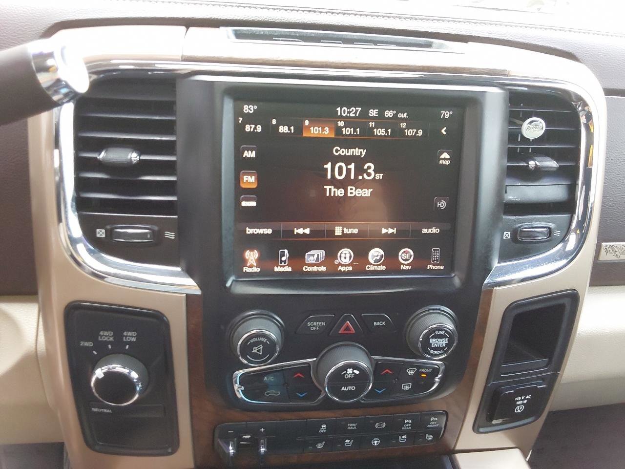 Used 2016 RAM 3500 Laramie Longhorn image 26