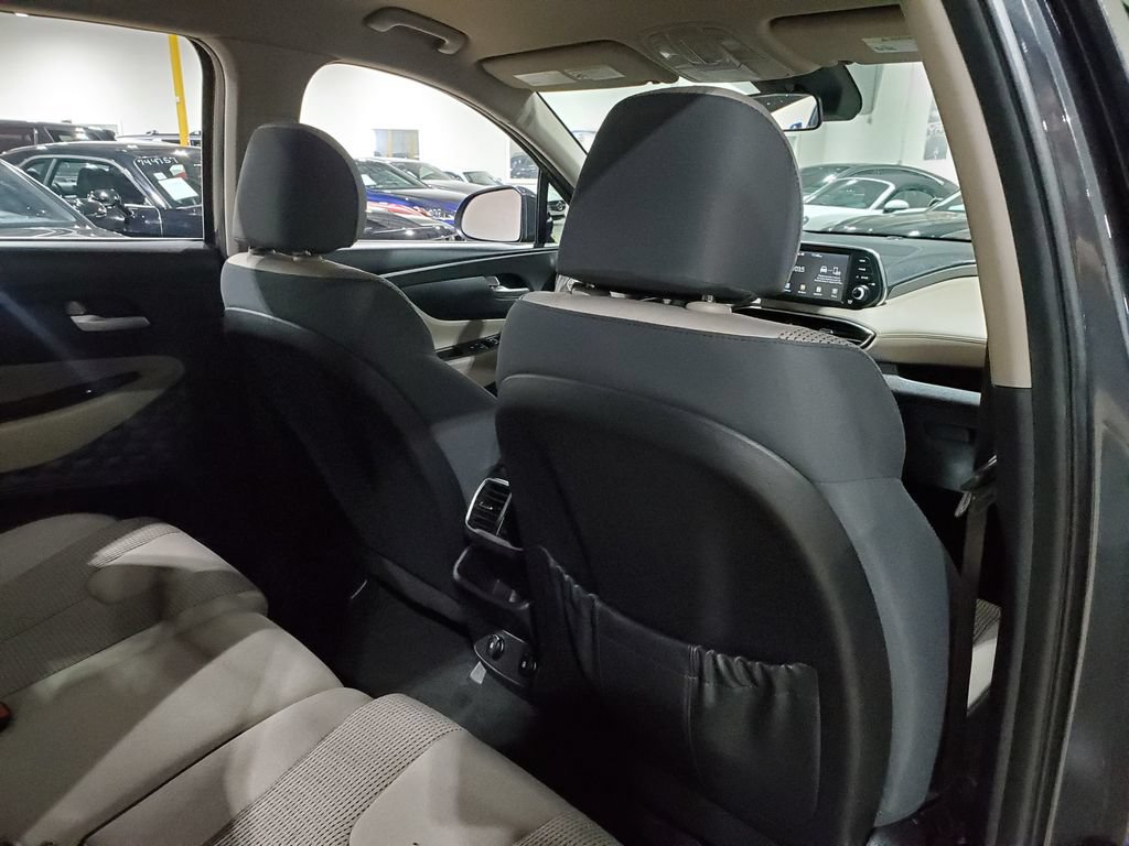 Used 2020 Hyundai Santa Fe SE FWD image 18