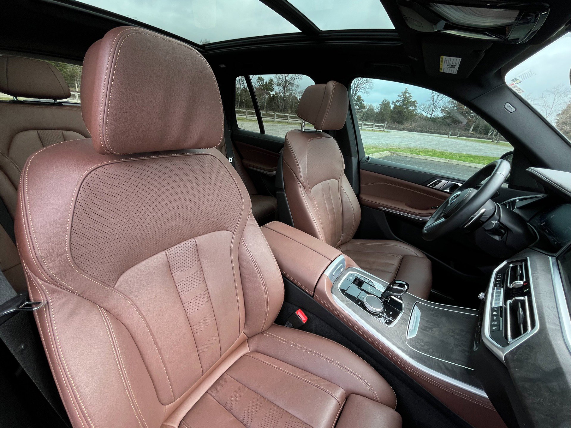 Used 2022 BMW X5 xDrive40i w/ M Sport Package image 13