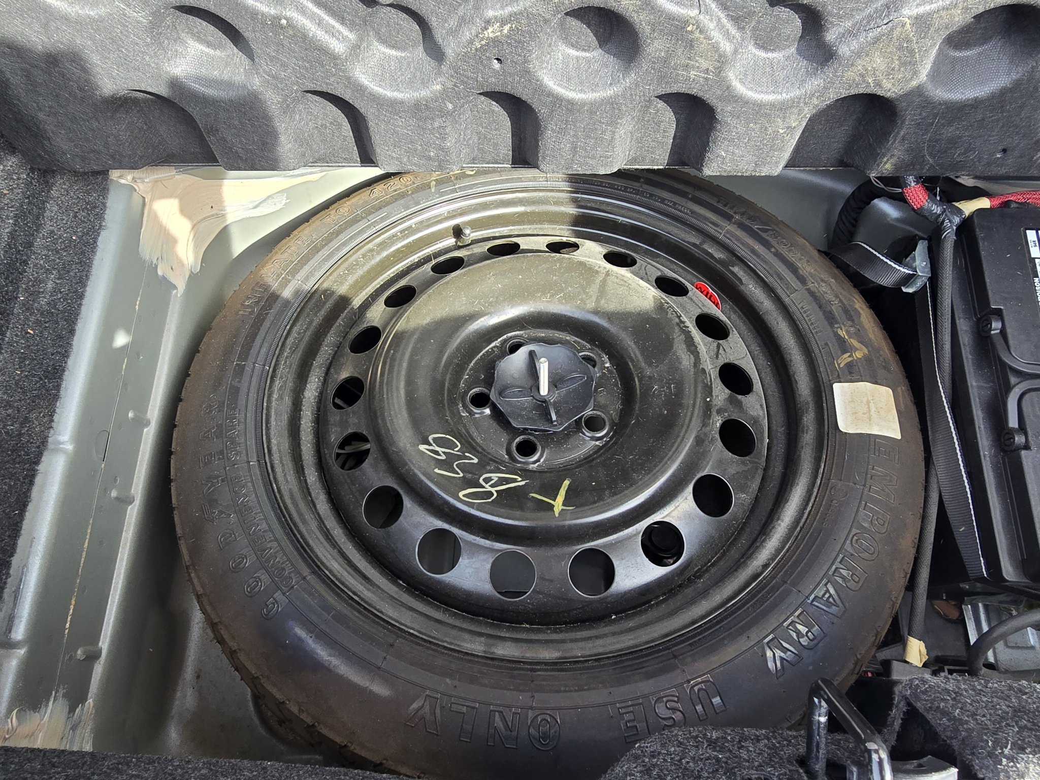 Used 2013 Dodge Challenger R/T w/ Blacktop Pkg RWD image 30