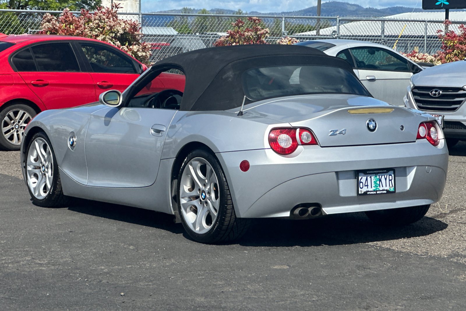 Used 2005 BMW Z4 3.0i RWD image 6