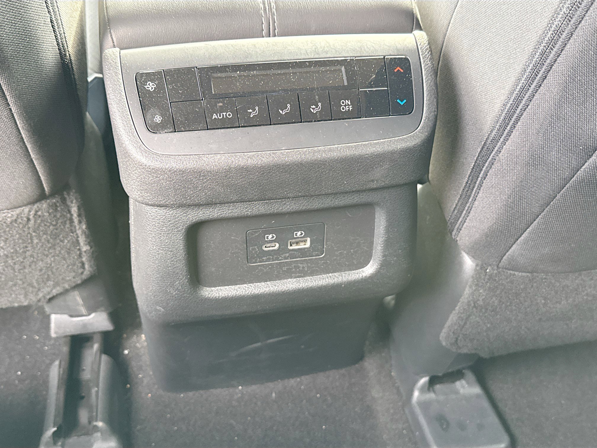 Used 2023 Nissan Pathfinder SV image 19