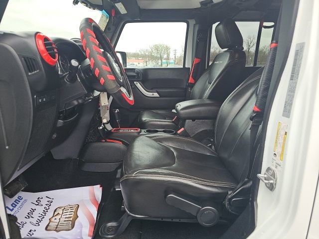 Used 2017 Jeep Wrangler Unlimited Rubicon w/ Connectivity Group image 15