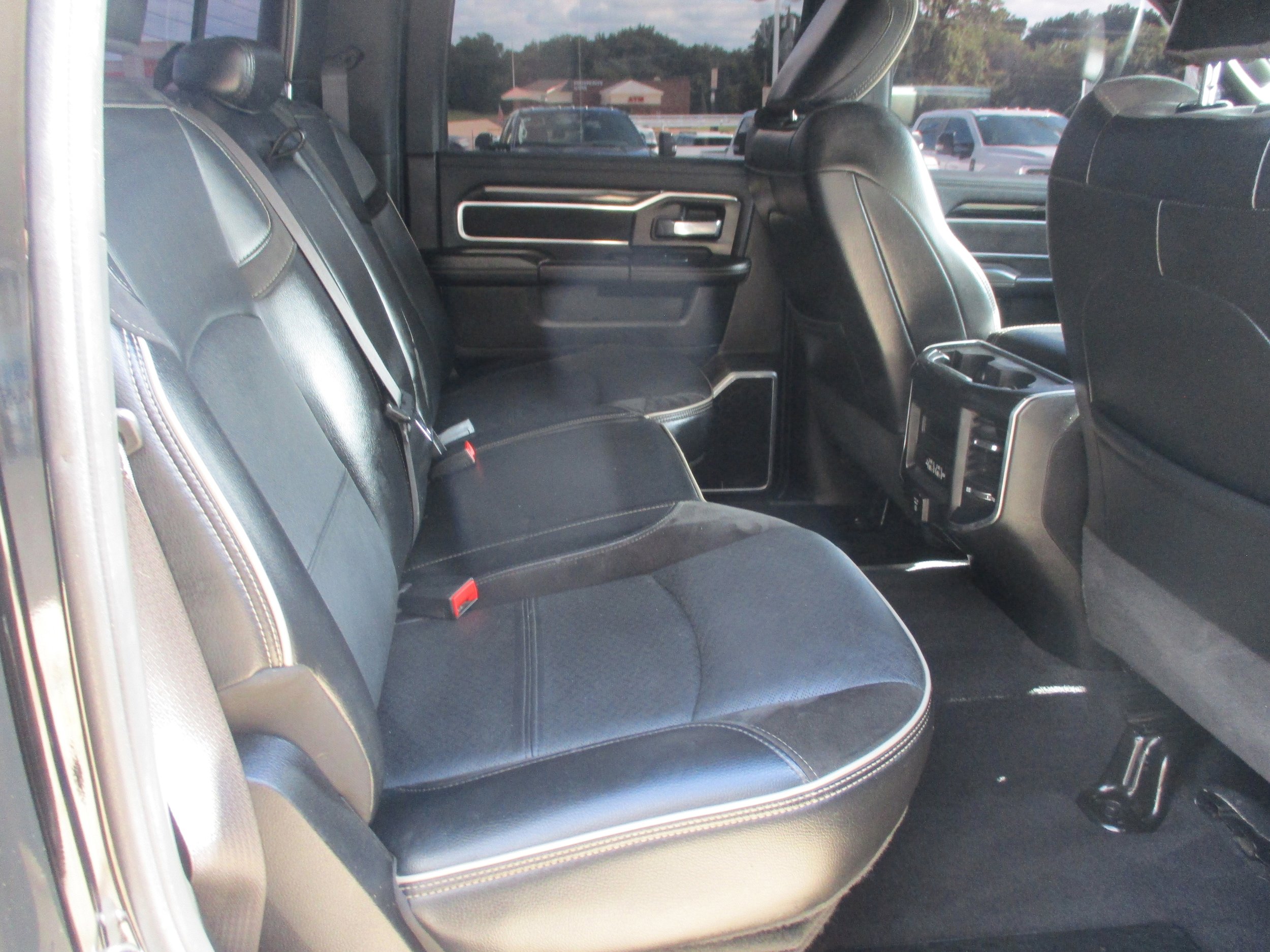 Used 2019 RAM 2500 Laramie w/ Night Edition AWD/4WD image 13