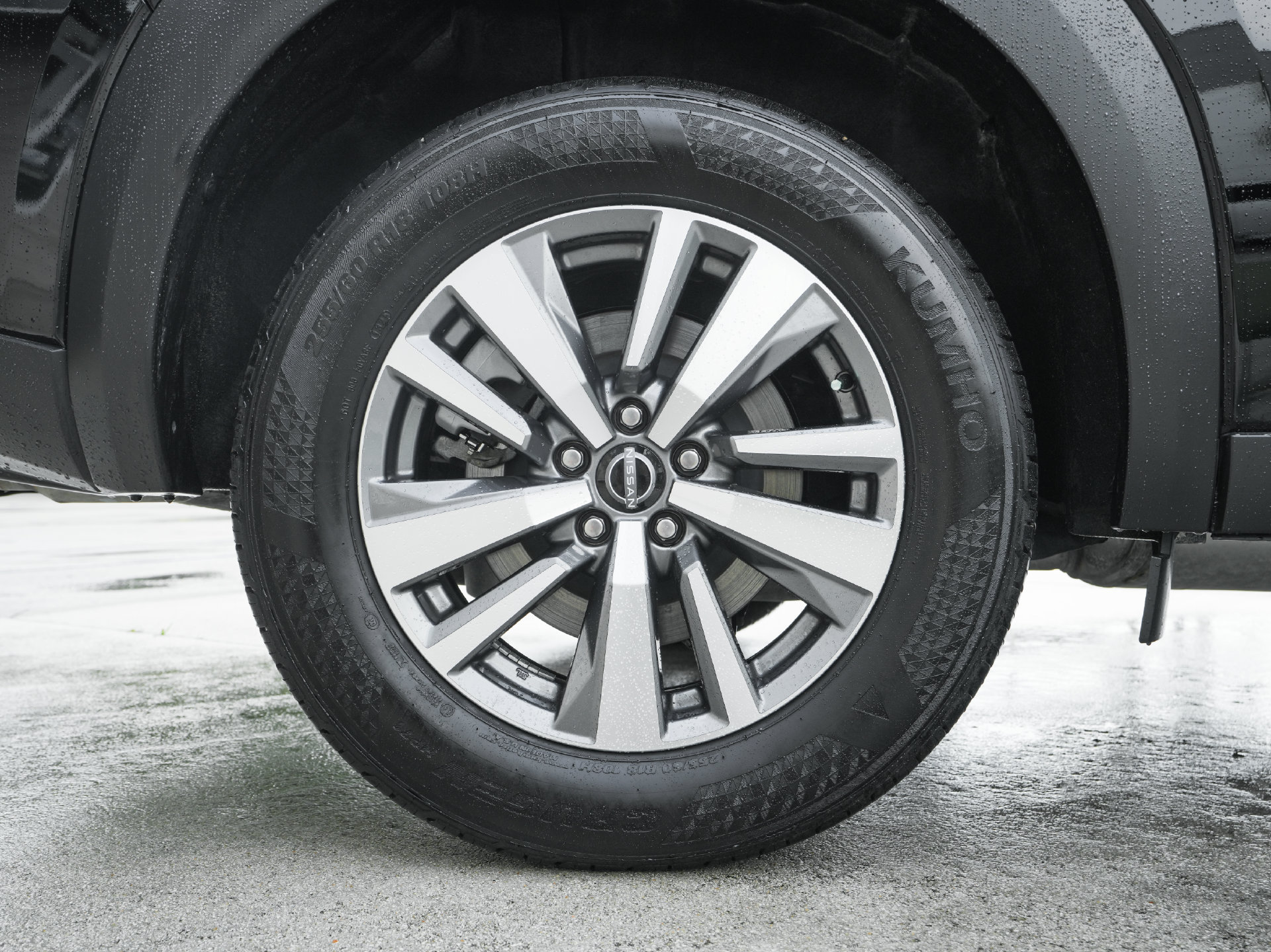 Used 2025 Nissan Pathfinder SL FWD image 40