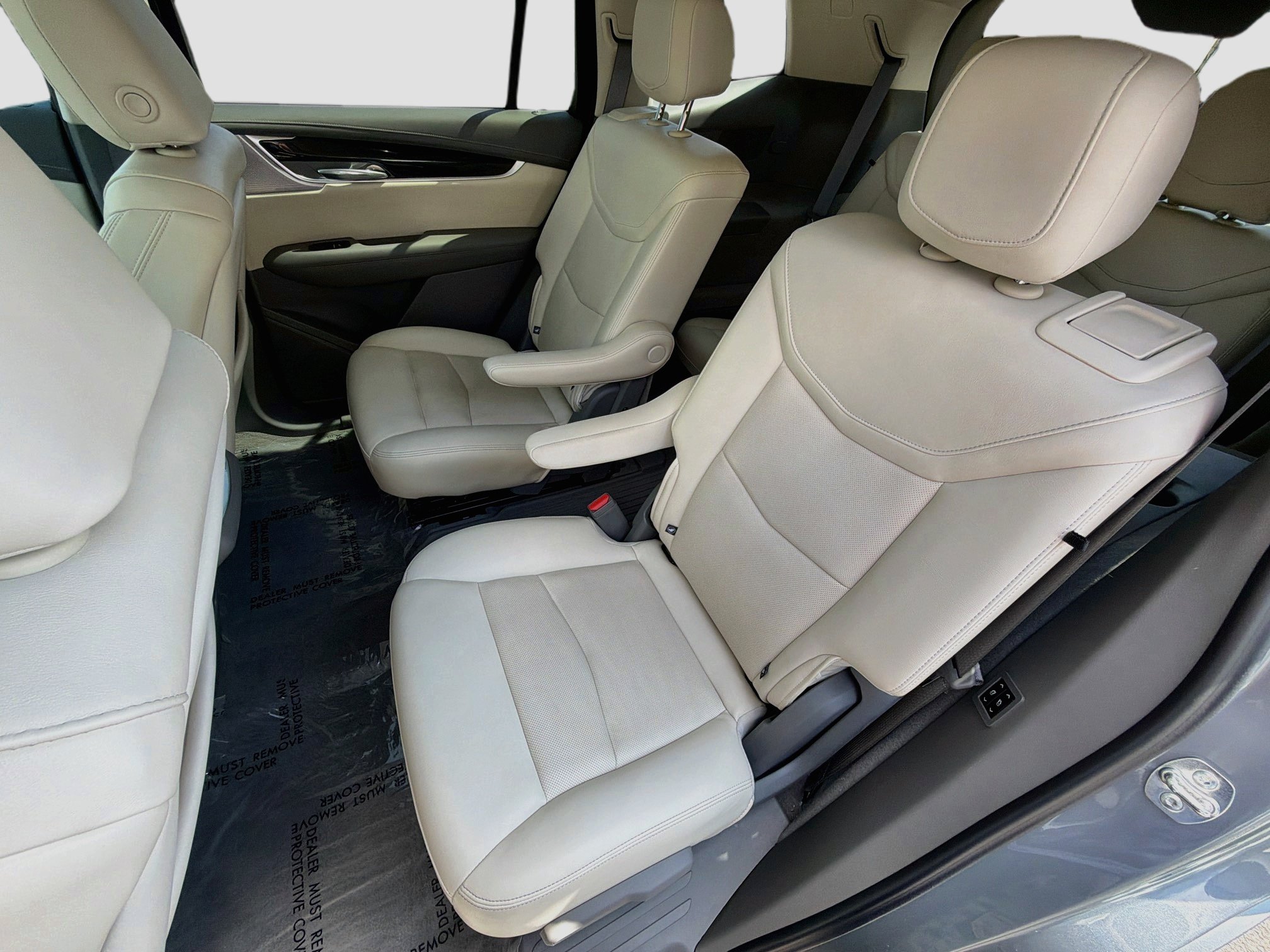 Certified 2024 Cadillac XT6 Premium Luxury w/ LPO, Floor Liner Package FWD image 26