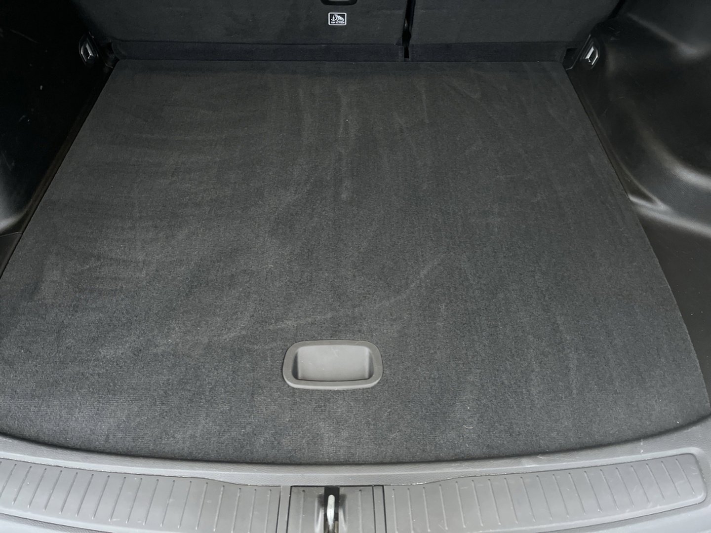 Used 2023 Jeep Grand Cherokee Laredo X image 11