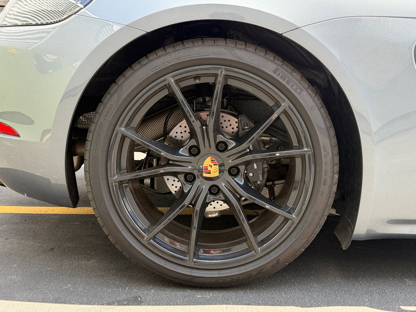 Used 2025 Porsche 718 Cayman RWD image 9