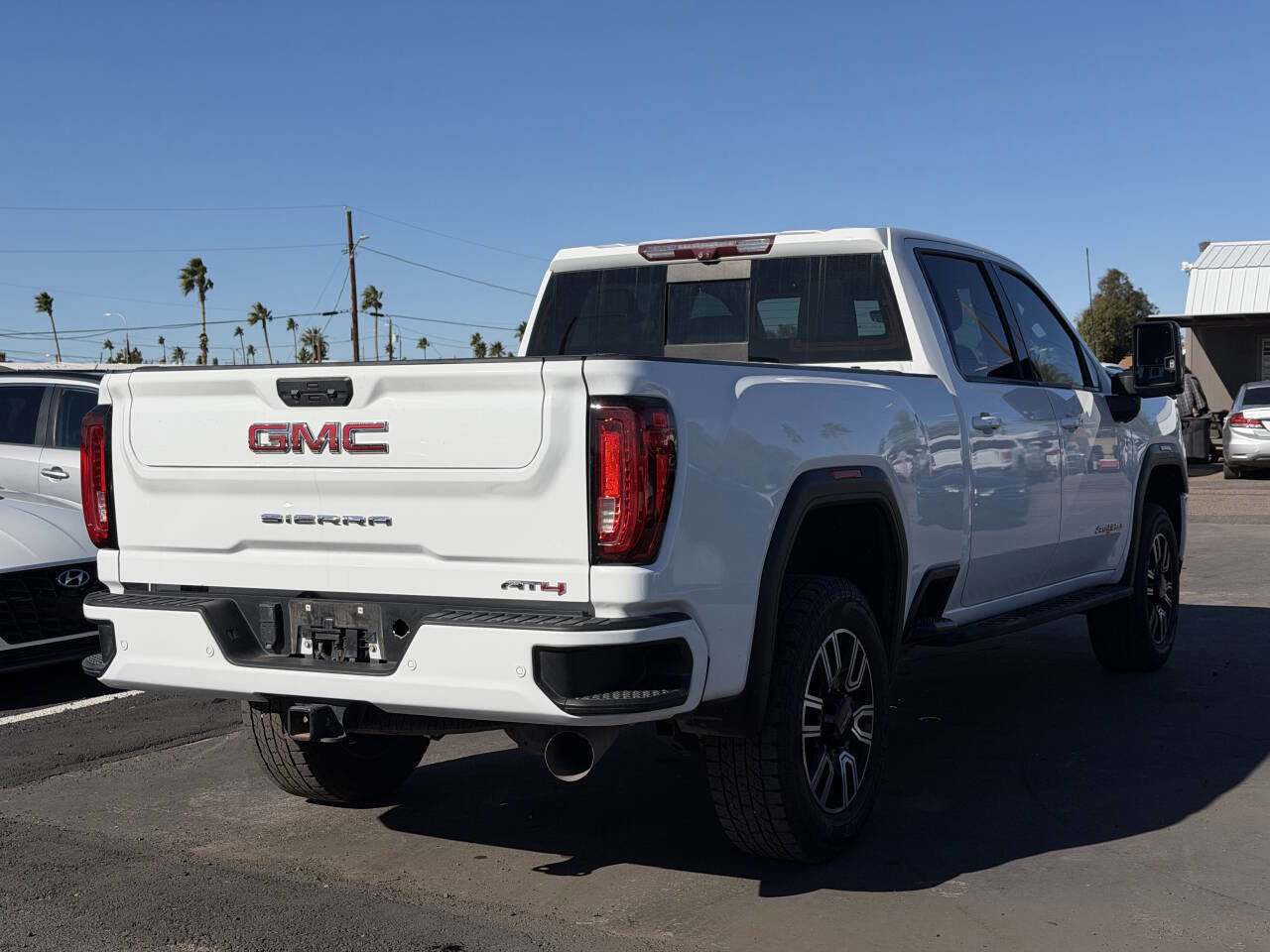 Used 2021 GMC Sierra 2500 AT4 w/ AT4 Premium Plus Package AWD/4WD image 11