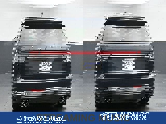 Used 2023 Lincoln Aviator Reserve w/ Equipment Group 201A image 10