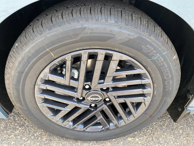 New 2027 Nissan Sentra SV FWD image 26