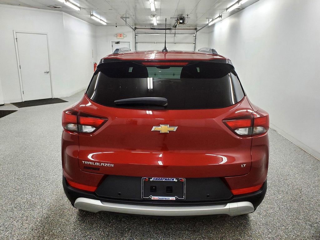 Certified 2021 Chevrolet TrailBlazer LT w/ Premium Seating Package image 5