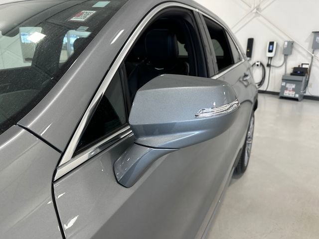 Used 2023 Cadillac XT4 Premium Luxury image 14