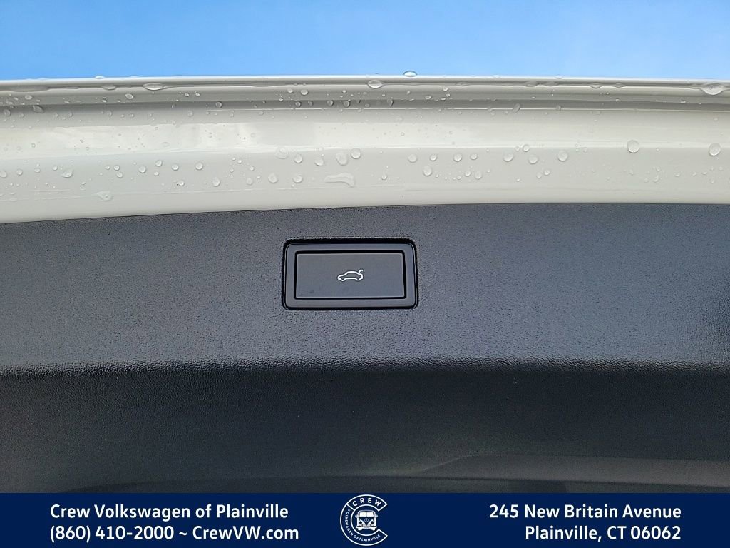 New 2026 Volkswagen Tiguan SE R-Line image 38