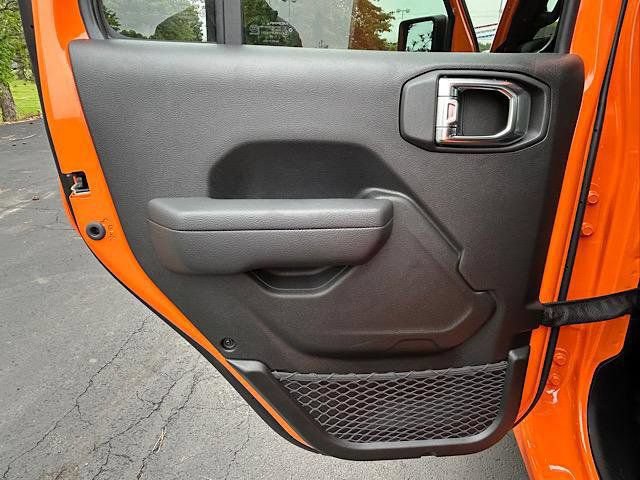 New 2025 Jeep Gladiator Sport AWD/4WD image 9