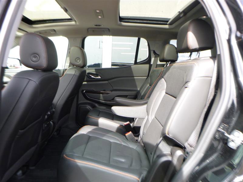 Used 2022 GMC Acadia AT4 w/ Technology Package AWD/4WD image 6