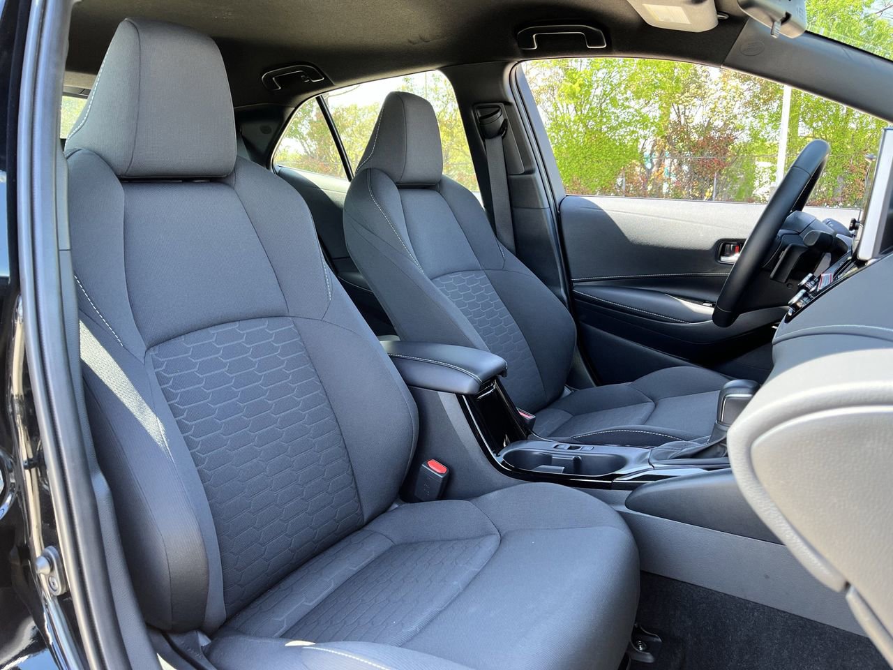 Used 2025 Toyota Corolla SE image 22