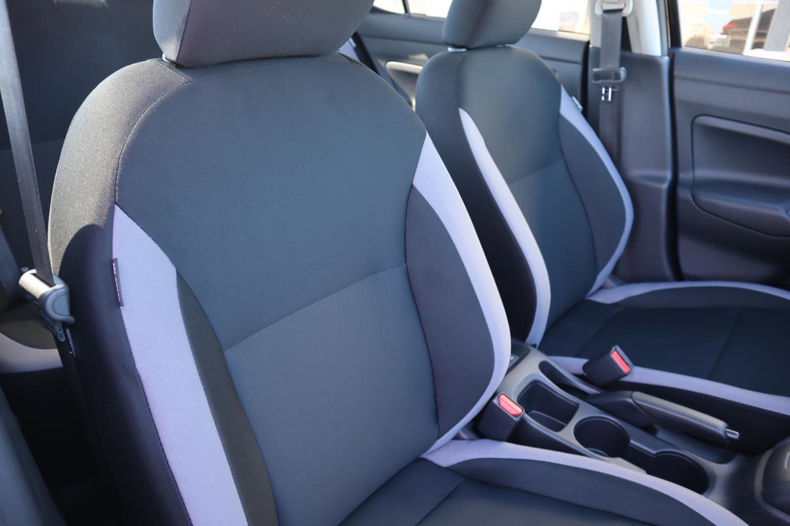 Used 2025 Nissan Versa S w/ Trunk Package image 34