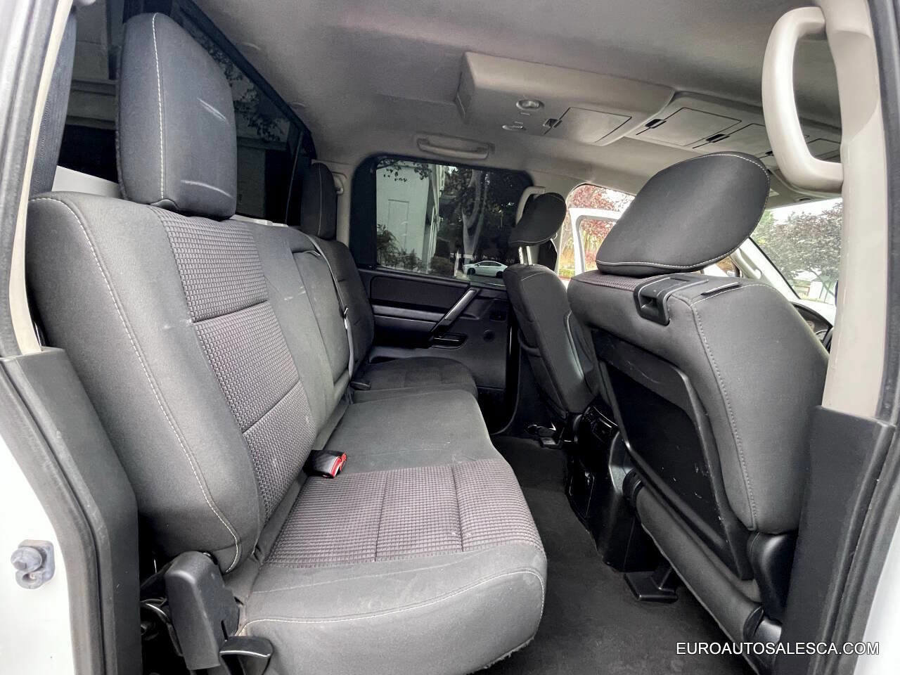 Used 2014 Nissan Titan PRO-4X image 25