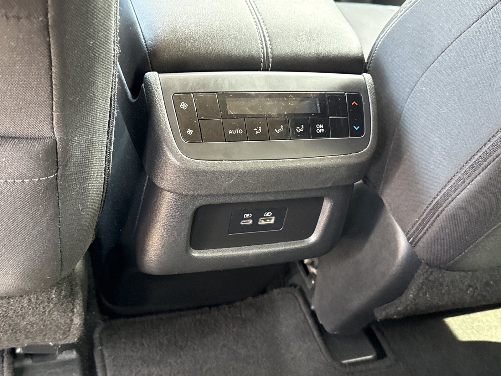 Used 2025 Nissan Pathfinder SV FWD image 16