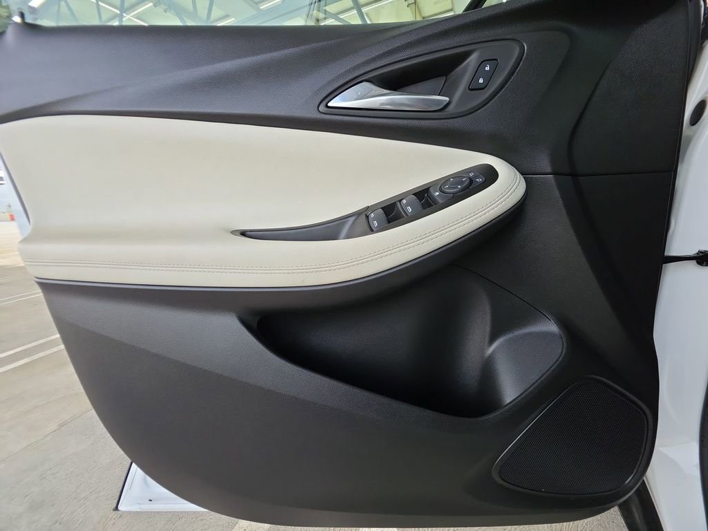 Used 2023 Buick Encore GX Select w/ Safety Package II image 23