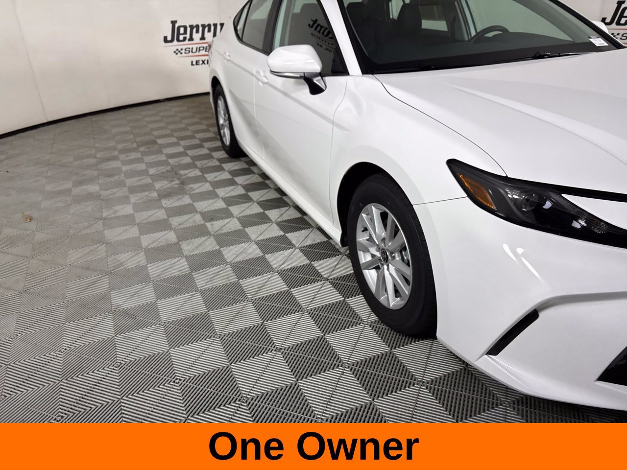 Used 2026 Toyota Camry LE FWD image 4