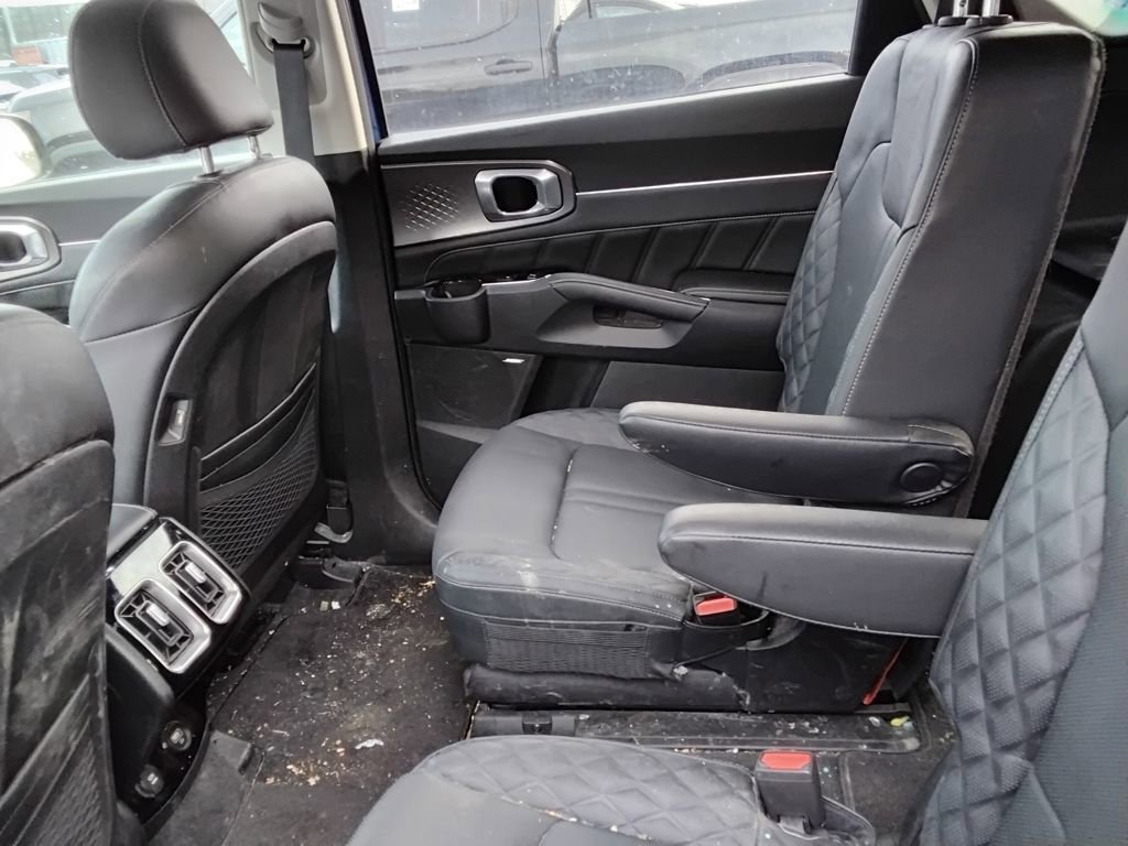 Used 2022 Kia Sorento SX image 11