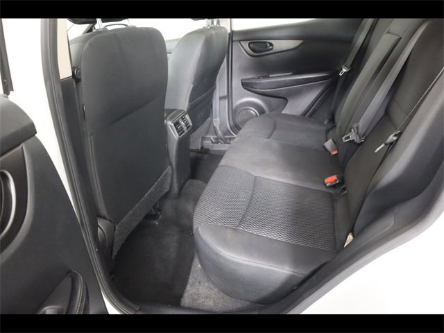 Used 2018 Nissan Rogue Sport S image 17