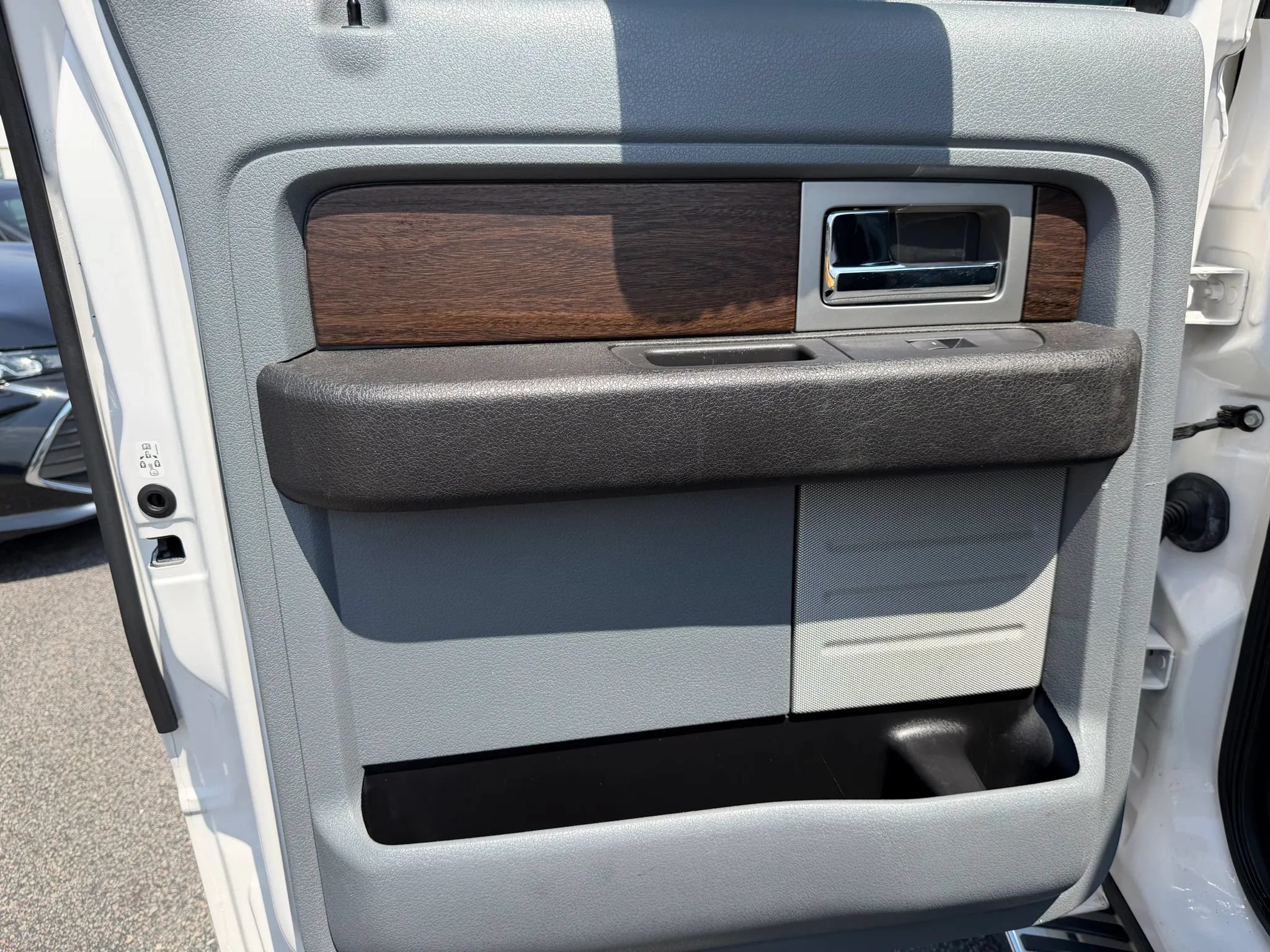 Used 2013 Ford F150 Lariat w/ Luxury Equipment Group AWD/4WD image 19